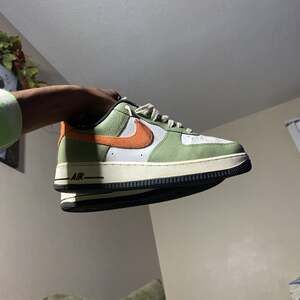 Nike Air Force 1 '07 Low 'Oil Green Orange'